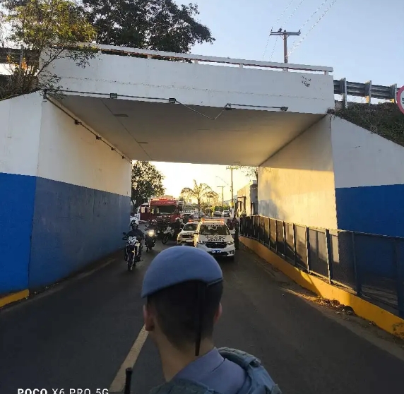 Mulher cai de pontilhão da Rodovia Integração em Andradina e é socorrida à UPA