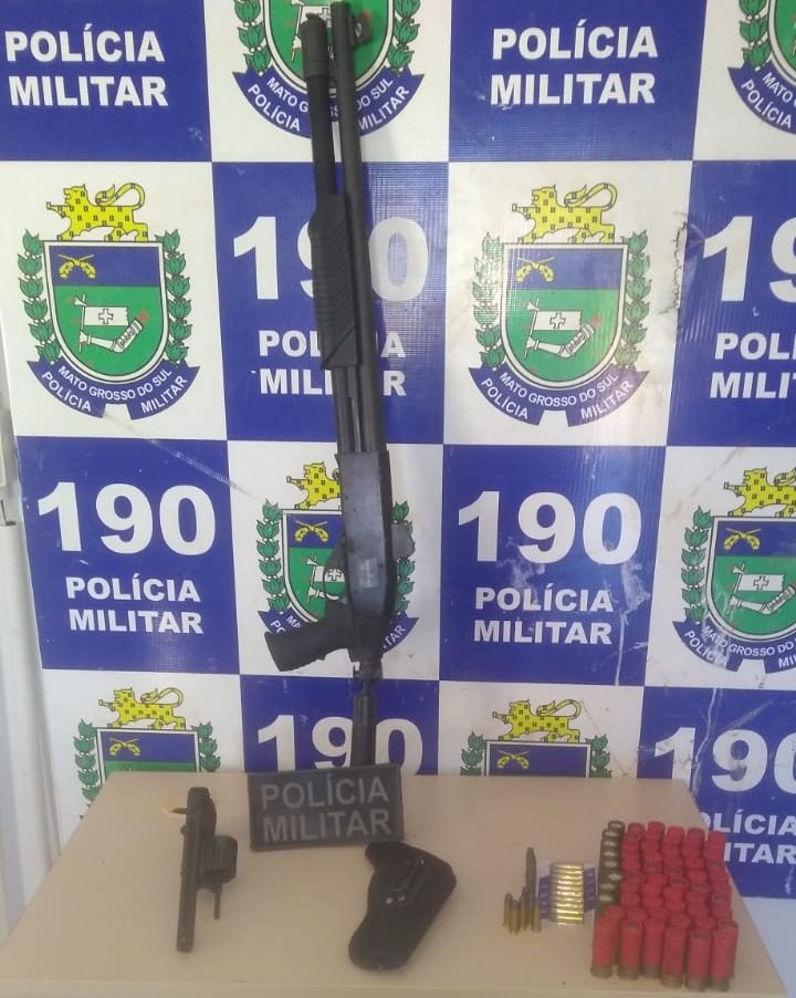 Polícia Militar apreende 02 Armas de Fogo e Drogas após homem tentar fugir de abordagem em Três Lagoas