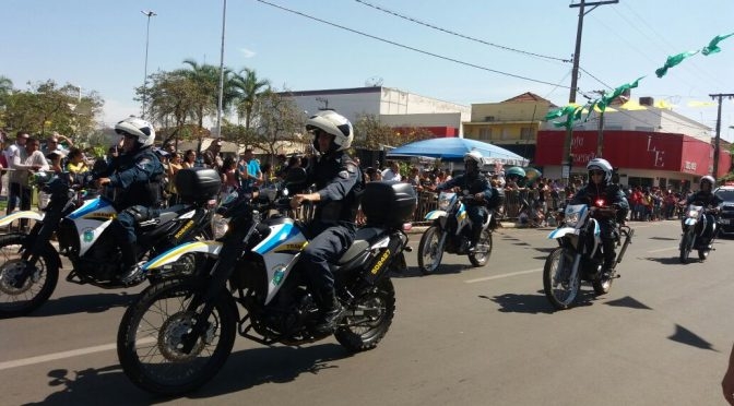 Guarda Municipal intensifica notificação de carros e carcaças abandonados pelas ruas de Birigui