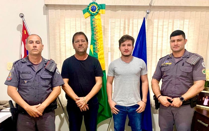 NOVO COMANDANTE DA 2ª CIA DO 28º BPM/I VISITA PREFEITO DE SUZANÁPOLIS