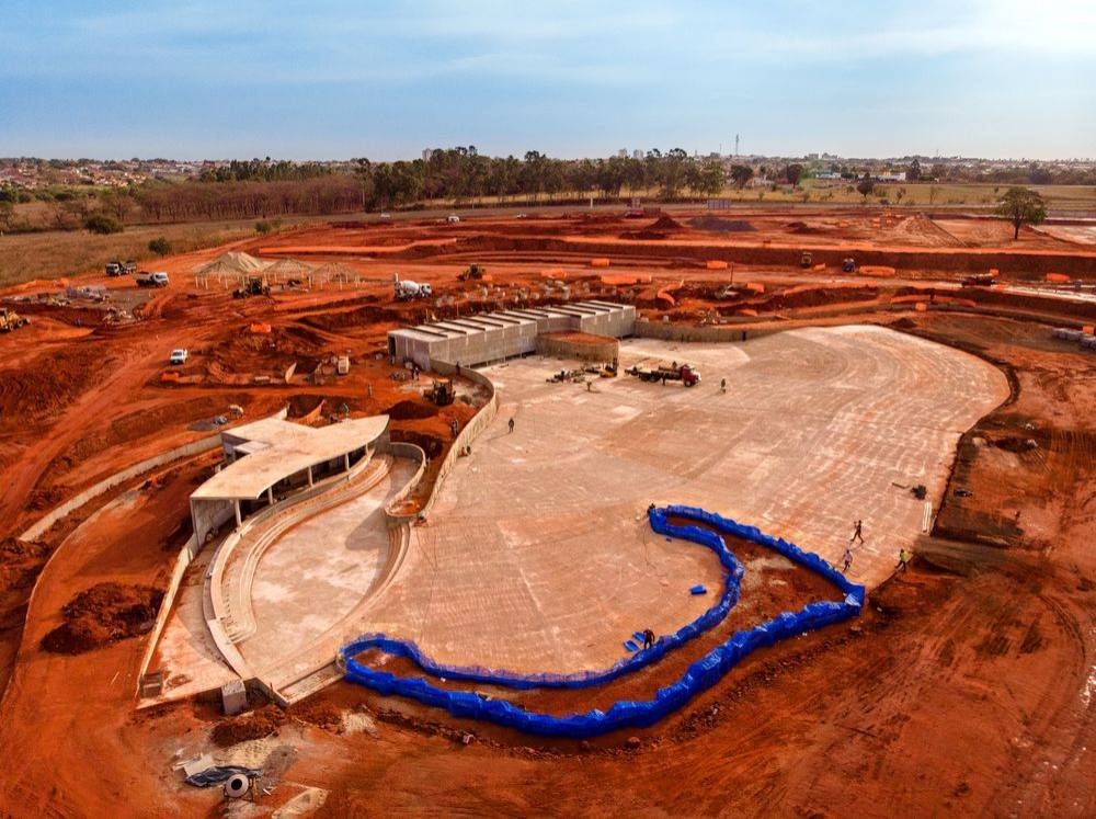 Em Andradina vulcão de 47 metros do Parque Acqualinda começa a levantar em 30 dias
