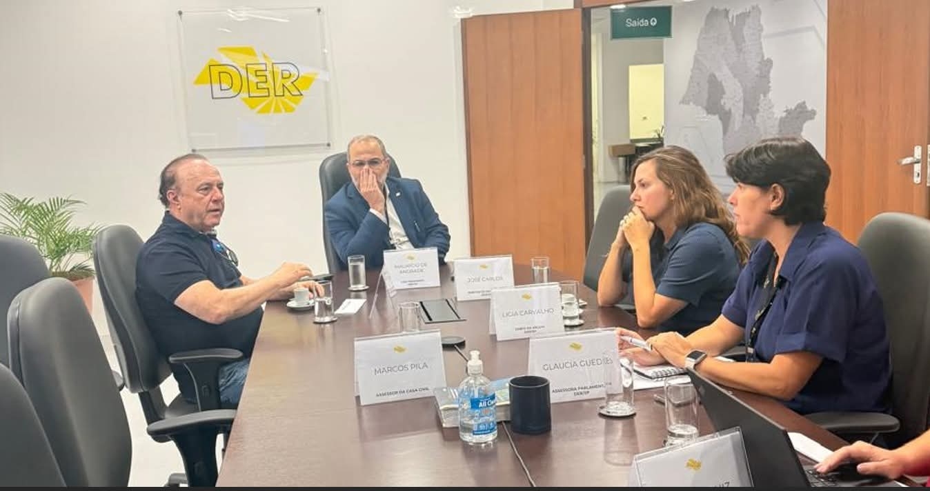 PREFEITO DE ANDRADINA ANUNCIA DUPLICAÇÃO DA RODOVIA DA INTEGRAÇÃO EM REUNIÃO COM O DER