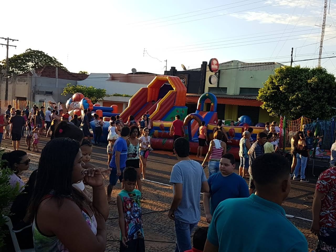 Jovens da Escolinha de Futebol de Lavínia participaram de seletiva do São Paulo Futebol Clube