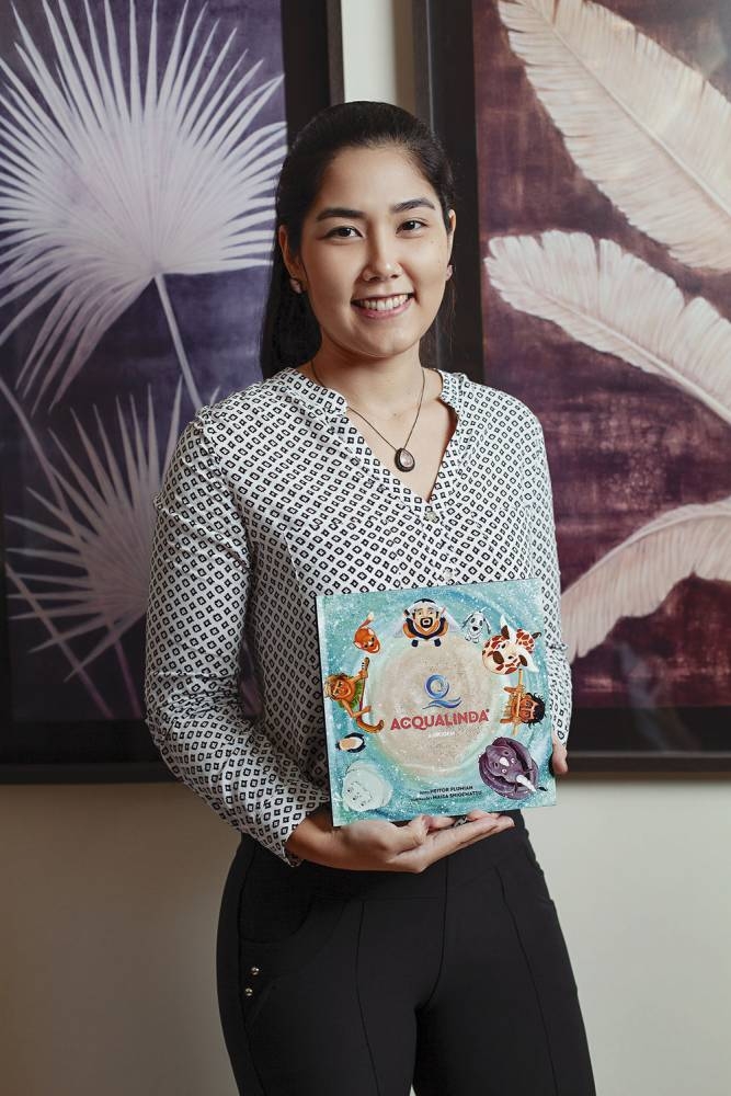 EM ANDRADINA DESIGNER APRESENTA PRIMEIRO LIVRO DA SÉRIE DO ACQUALINDA