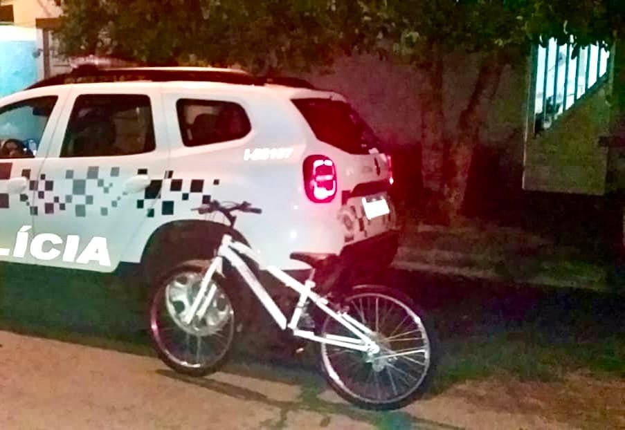 Rádio Patrulha de Andradina prende indivíduo em flagrante na madrugada por furtar bicicleta