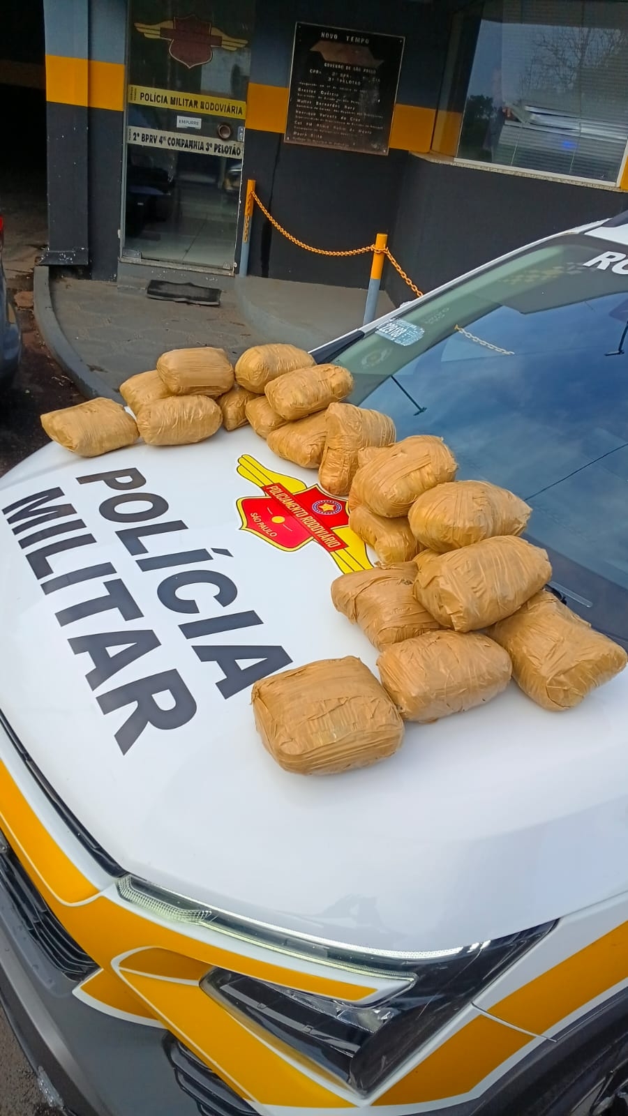 Polícia Rodoviária Estadual de Andradina prende traficante com quase 10 kg de maconha em ônibus na Marechal Rondon