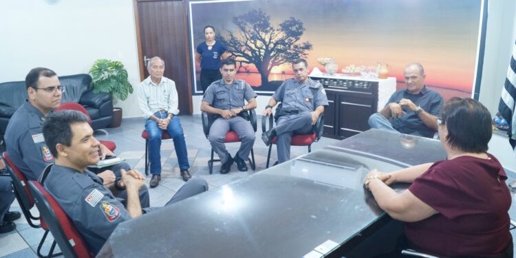 Agora é realidade: Fátima assina convênio para iniciar Atividade Delegada em Castilho