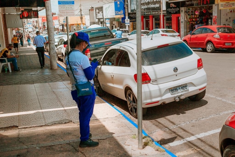 Prefeitura de Andradina garante que motoristas não devem pagar nada na Zona Azul