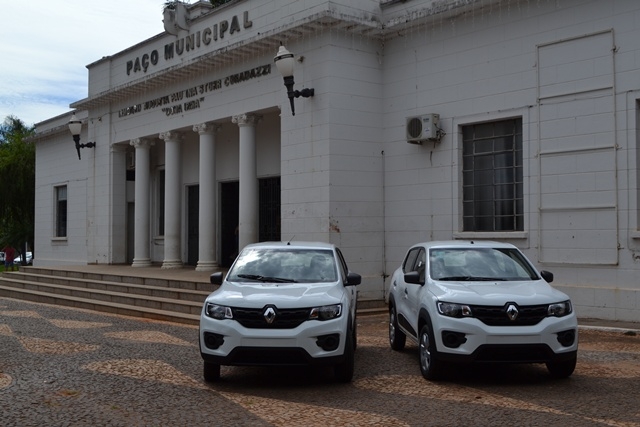 No presídio feminino de Três Lagoas, caixas descartadas viram móveis e beneficiam instituição assistencial
