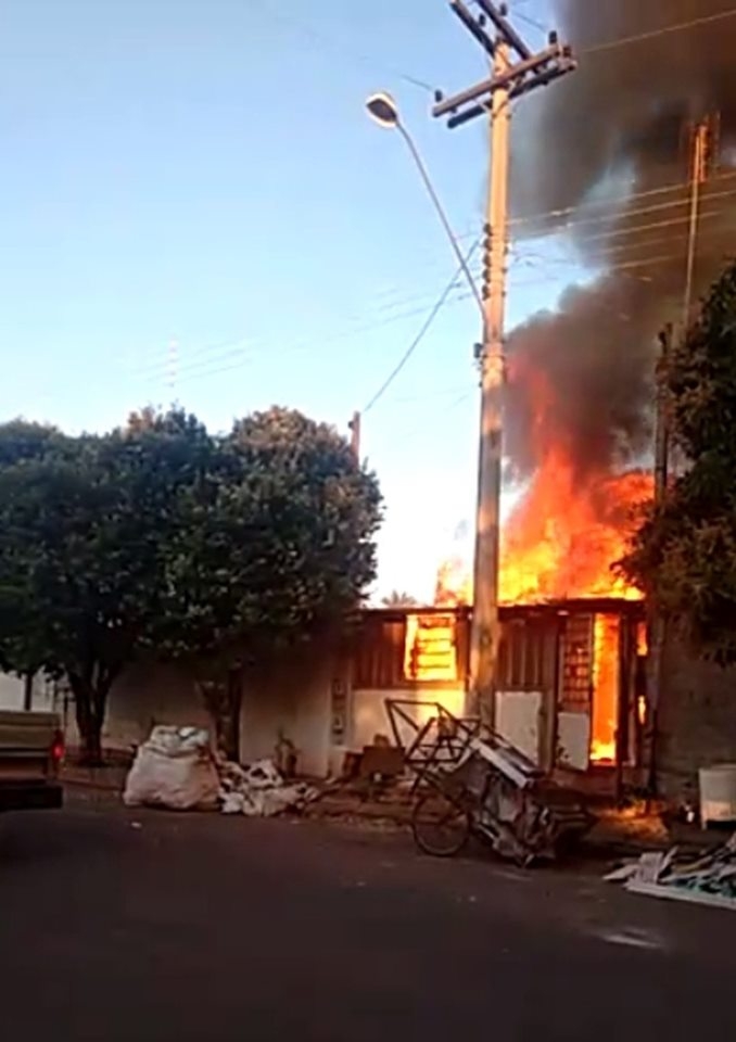 Sob ameaça de morte, técnico é assaltado dentro de agência bancária em Araçatuba, Polícia Civil investiga o caso