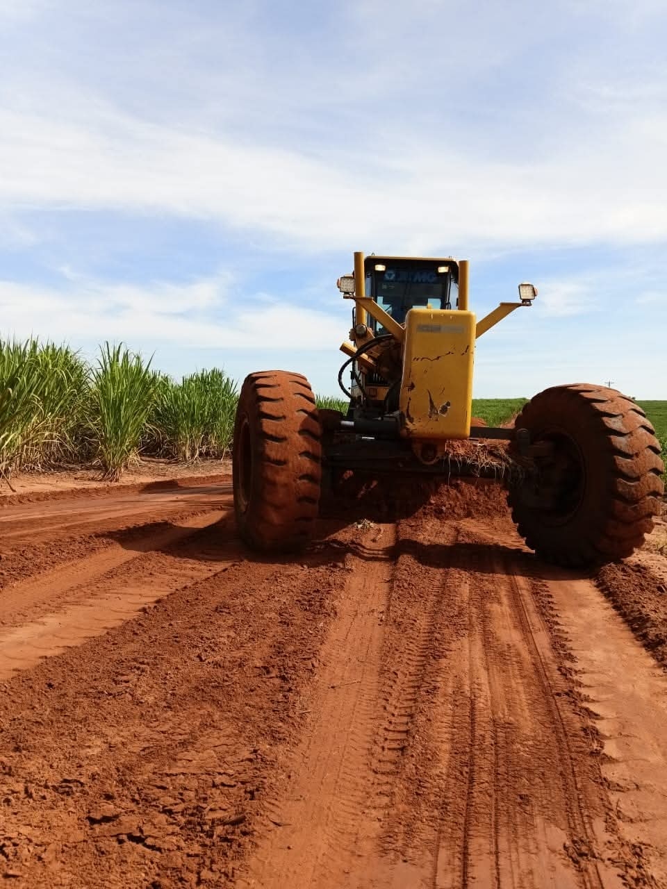 NOVO GOVERNO DE ANDRADINA FAZ MANUTENÇÃO DAS ESTRADAS RURAIS DO BAIRRO RURAL PRIMAVERA