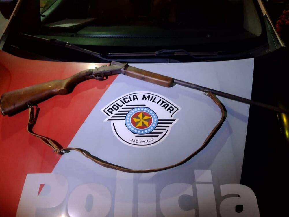 Indivíduo vai até a casa de vítima e ameaça com arma de fogo em Castilho