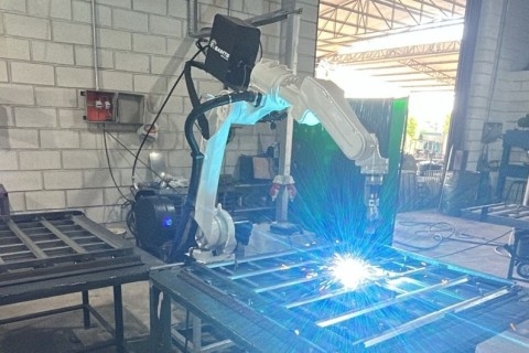 Garcia Equipamentos de Andradina moderniza produção com aquisição de braço robótico de solda