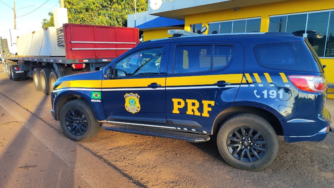 PRF apreende reboque adulterado em Água Clara (MS)