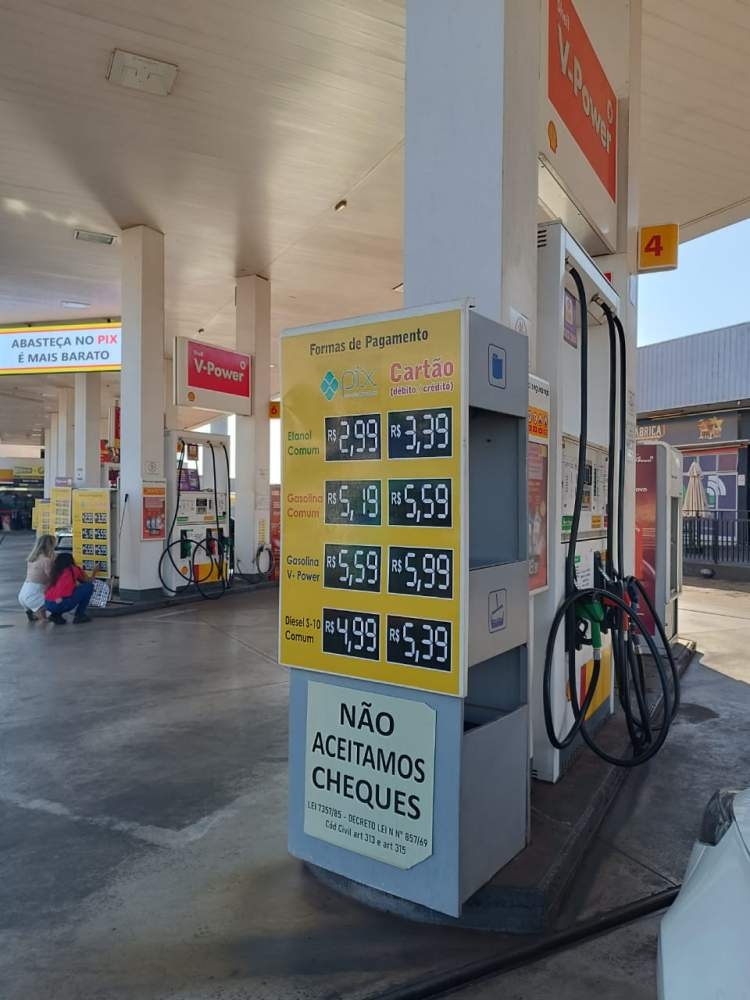 Preço do combustível baixou em Andradina