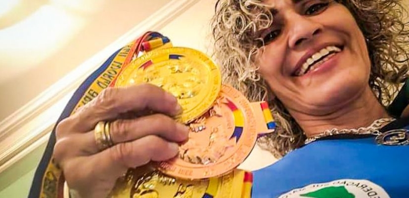 Atleta de Três Lagoas conquista o título de campeã mundial de luta de braço na Romênia