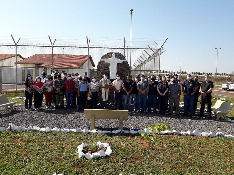 Centro de Detenção Provisória de Nova Independência inaugura gruta com réplica do Cristo
