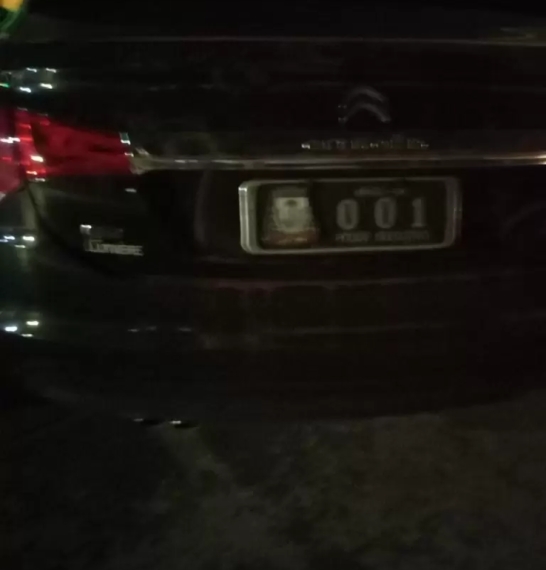 Carro oficial de Birigui é usado para ir ao mercado
