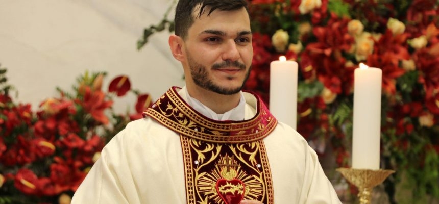 Padre Roberto Holgado é o mais novo padre designado para servir em Andradina