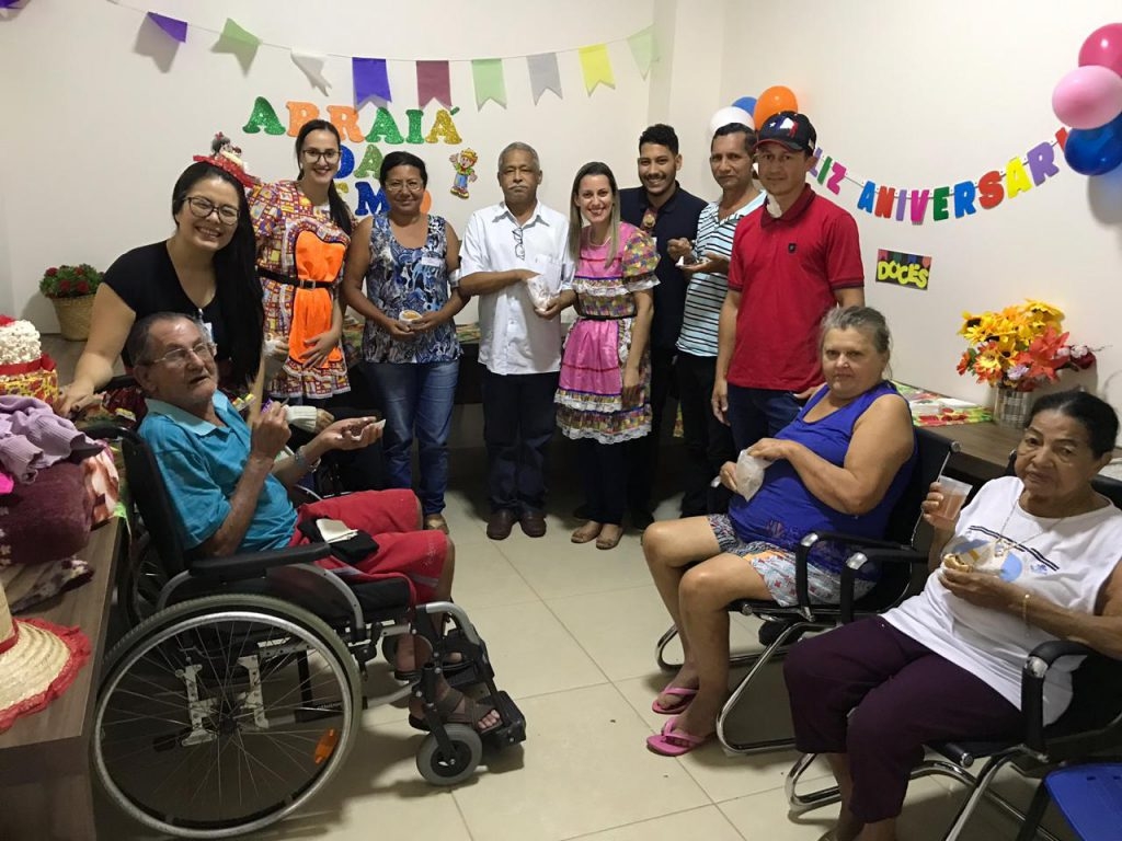 Pacientes que fazem tratamento no hospital do câncer de Jales reclamam do transporte oferecido pelo Governo de Andradina