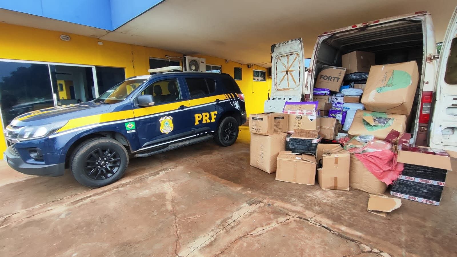 Polícia Rodoviária Federal apreende mercadorias estrangeiras irregulares em Água Clara