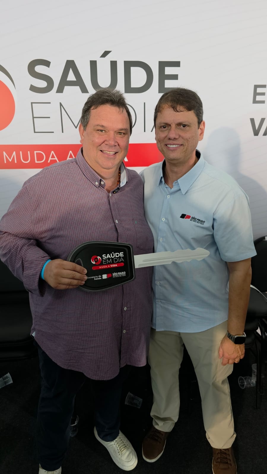 Mirandópolis recebe van para transporte de pacientes em entrega do Governo de São Paulo