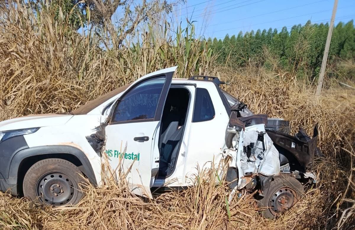 Acidente na rodovia Federal BR 262 em Água Clara
