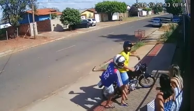 Mãe e filha são agredidas por ladrões que invadiram casa em Três Lagoas