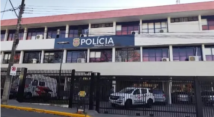 Em Araçatuba Juiz aposentado é detido após atropelar ciclista enquanto carregava mulher nua em seu veículo