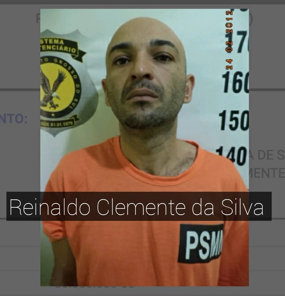 Após fugir da Polícia Militar de Penápolis, condutor tomba veículo lotado de maconha em rodovia interditada