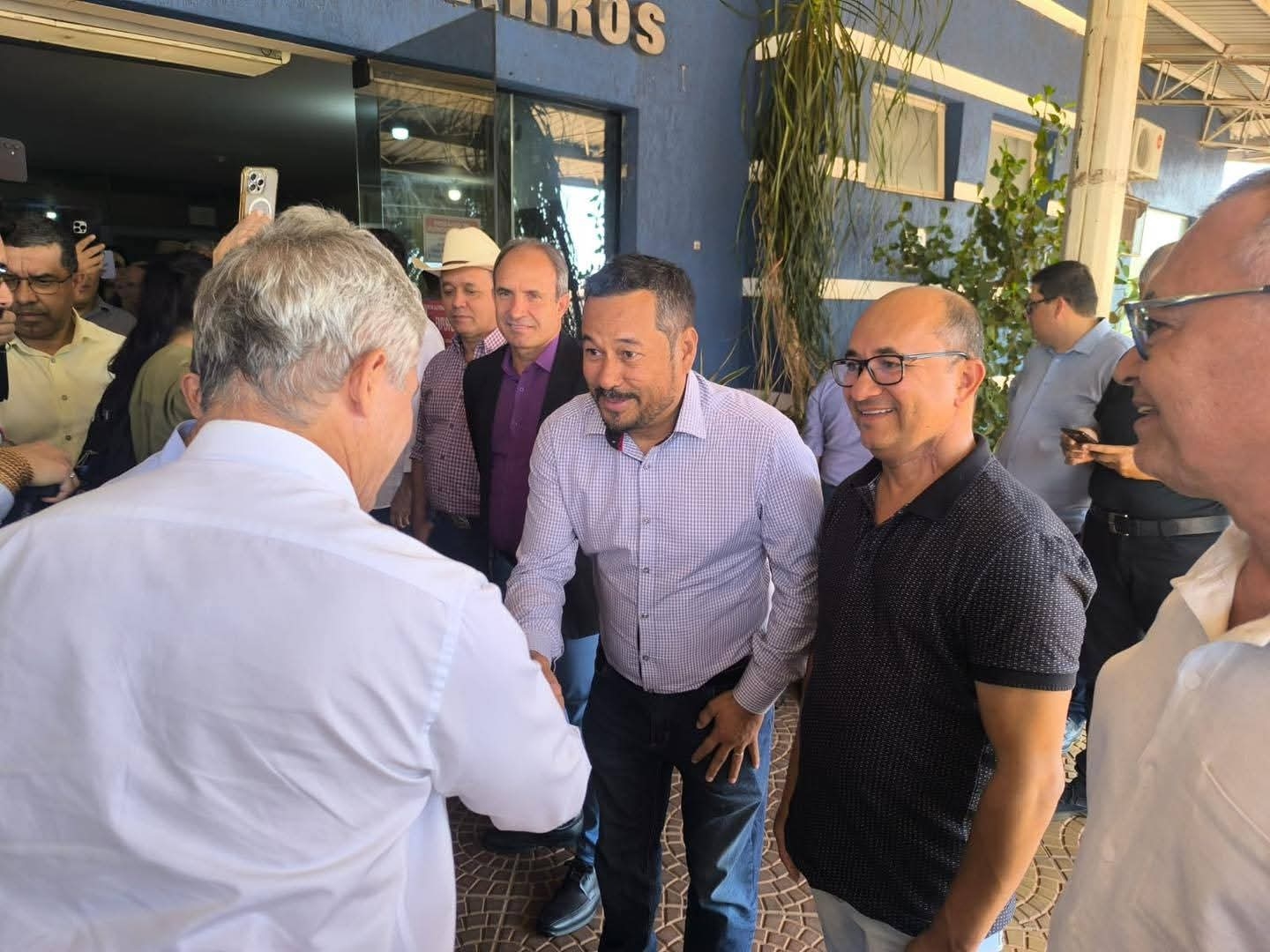 EM ENCONTRO COM O MINISTRO DE DESENVOLVIMENTO AGRARIO E AGRICULTURA FAMILIAR, PAULO TEIXEIRA, PREFEITO  LIÓ NETO E CONVIDADOS FORTALECEM DIÁLOGO PELO DESENVOLVIMENTO AGROPECUÁRIO DE SUD MENNUCCI