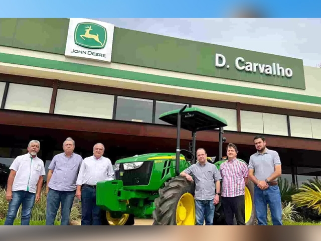 Empresa doa trator para Santa Casa de Andradina e hospitais de 5 cidades