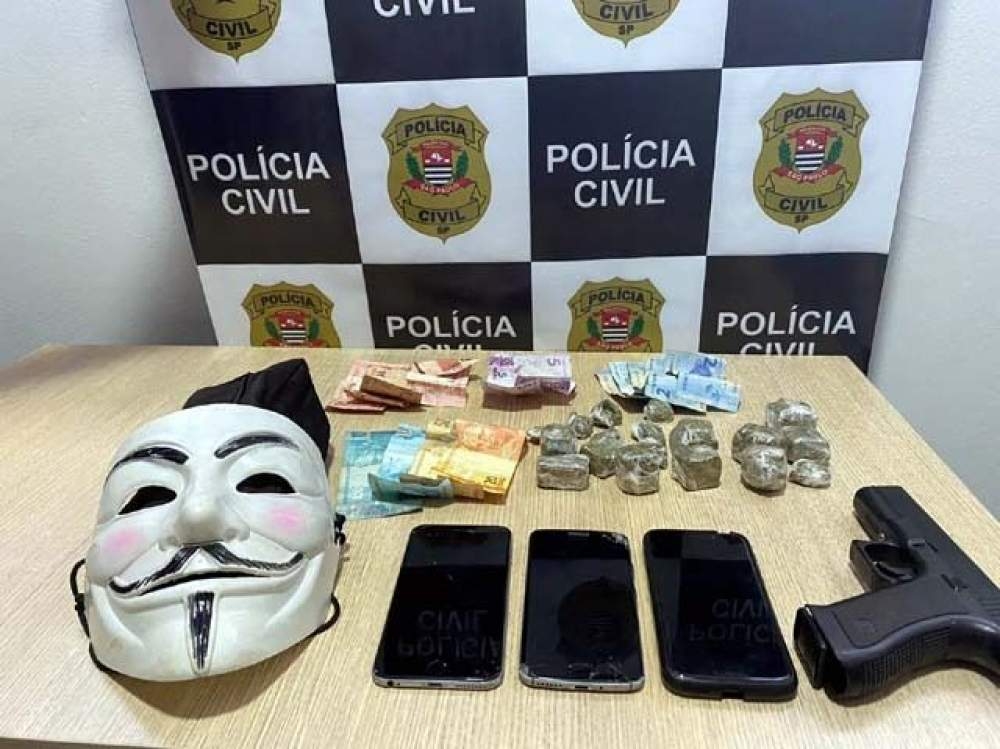 GOE de Andradina e PC de Pereira Barreto prenderam trio por tráfico de drogas, alvo de repressão ao crime Pereira Barreto