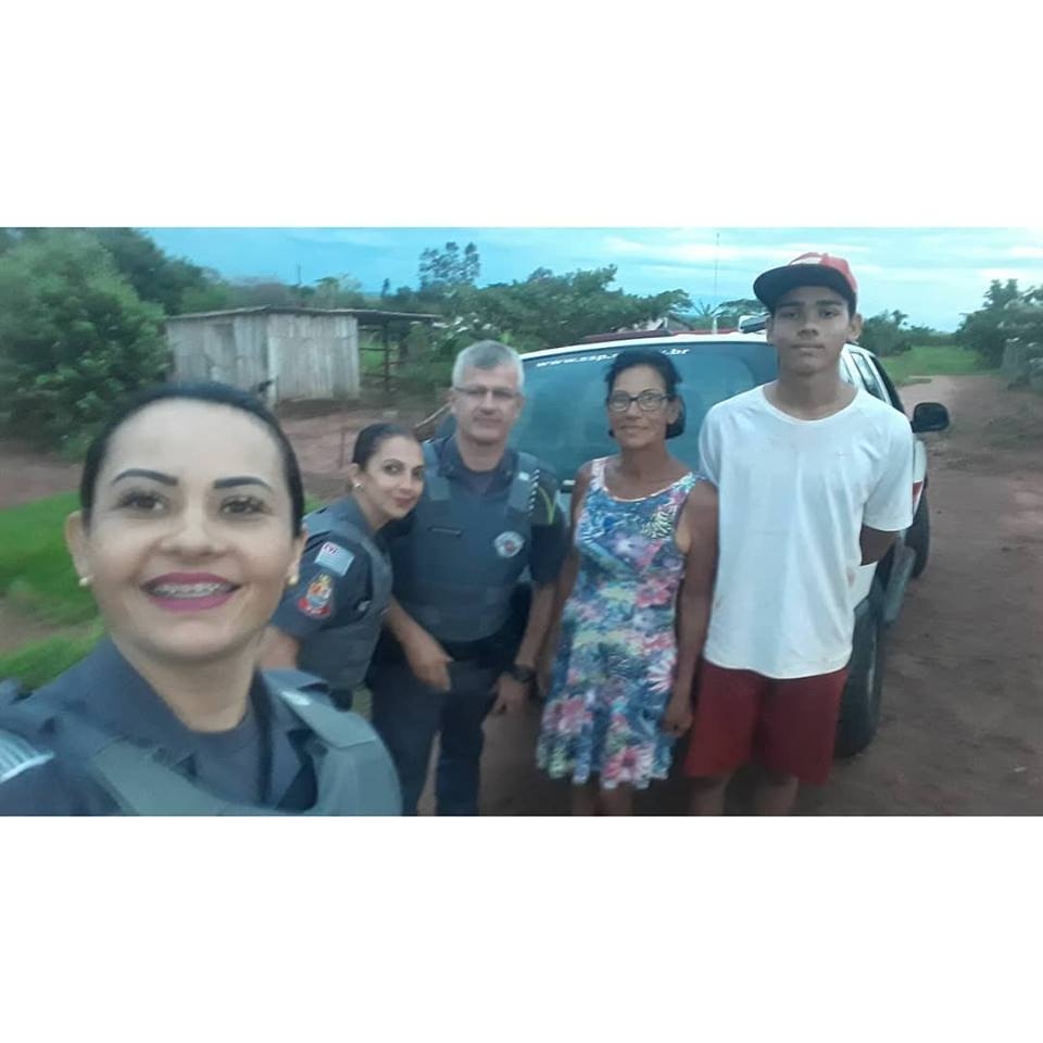 Em Andradina prefeita que só paga MIKO conseguiu comprar apenas uns carrinhos e umas ambulâncias com verba do governo federal e estadual