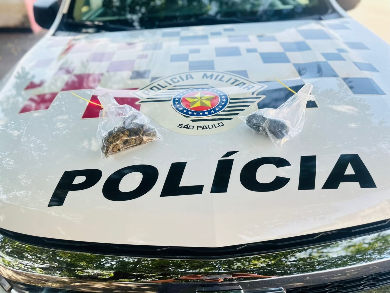 Polícia Militar prende mulher tentando entrar com drogas na Penitenciária de Mirandópolis