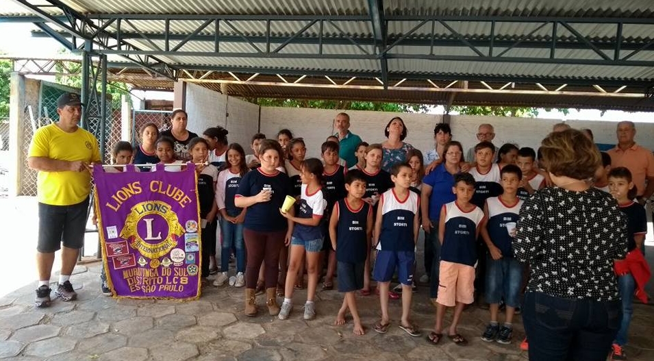 66 escolas da rede pública recebem nova pintura em projeto com reeducandos do sistema semiaberto