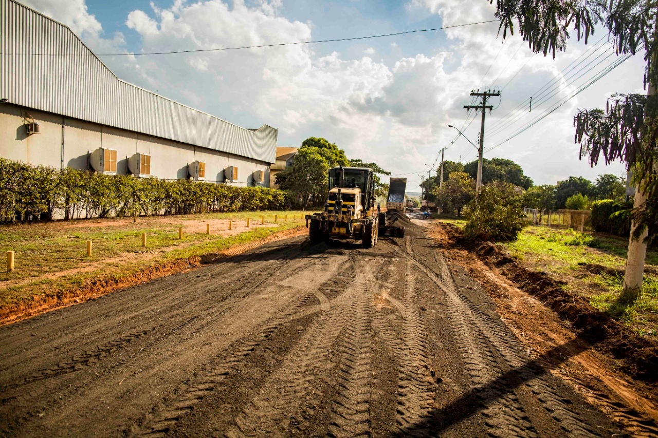 Prefeitura de Araçatuba e ViaRondon melhoram ruas do parque industrial Maria Izabel
