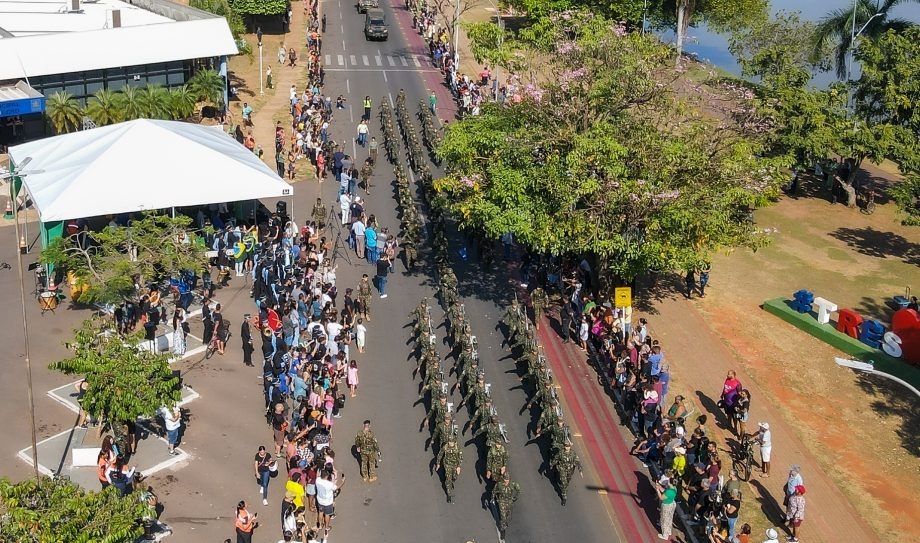 Desfile de 7 de setembro na Circular da Lagoa agradou a população de Três Lagoas