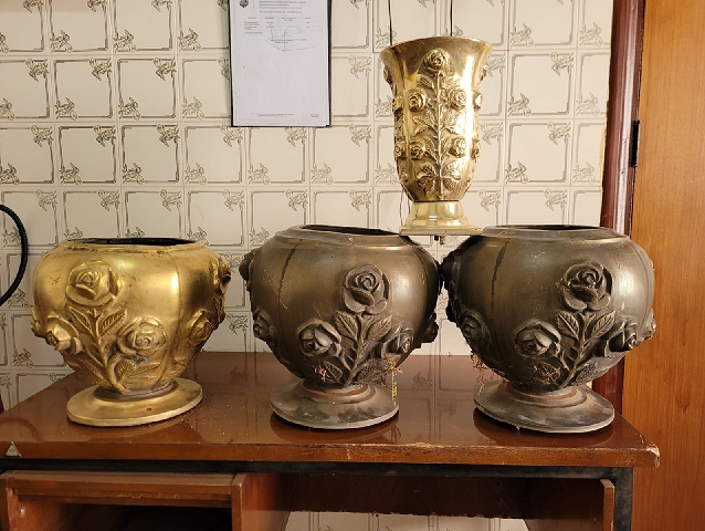 Polícia Civil de Andradina prende 2 homens em flagrante por furto de vasos no cemitério avaliados em 7 mil reais
