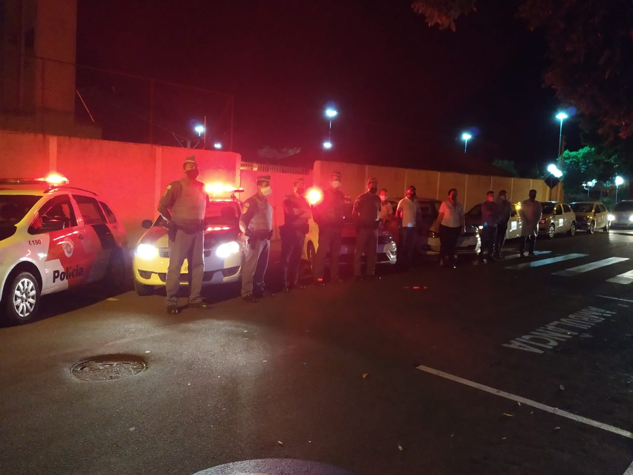 Com apoio da Polícia Militar, Prefeitura de Pereira Barreto realizou blitz na última sexta-feira para fiscalizar cumprimento de medidas contra o coronavírus