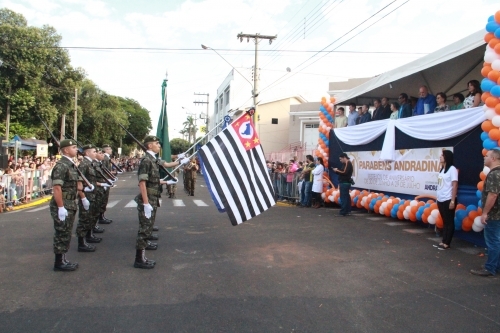 Finalmente o Desfile Cívico foi realizado no aniversário dos 81 anos de Andradina