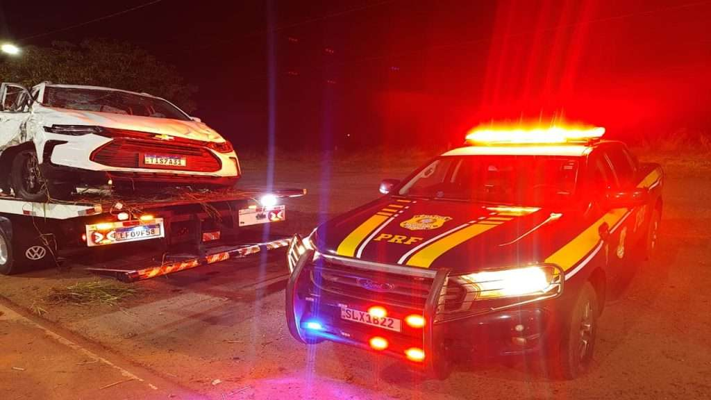 Polícia Rodoviária Federal recupera na BR 262 em Três Lagoas, veículo furtado em Araçatuba