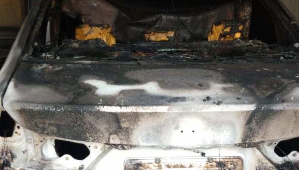 Em Araçatuba carro de radialista é incendiado e polícia investiga possível crime