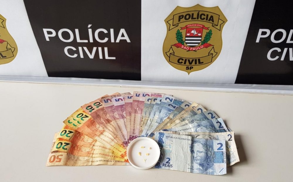 DISE de Andradina prendeu mulher mototaxista por promover tráfico de drogas, alvo de investigação bairro Gasparelli
