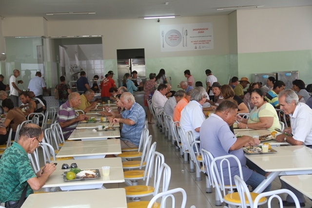 Patrulha Rural de Três Lagoas prende veiculo com 1600 pacotes de cigarros na BR 158