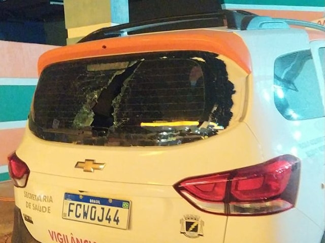 Em Castilho comerciante revoltado quebra carro da Ronda Sanitária por não aceitar fechar mais cedo