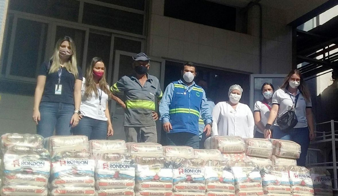 Santa Casa de Araçatuba recebe alimentos doados pelos colaboradores de Expresso Nepomuceno de Valparaíso