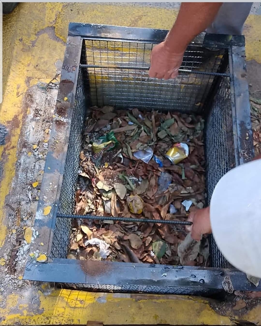 EM ANDRADINA VEREADOR SUGERE LIMPEZA DOS BUEIROS