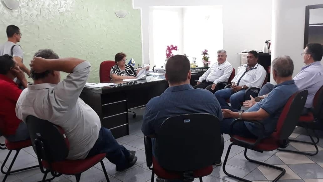 Em Andradina acidente com cerol fere mulher no bairro Castanheiras