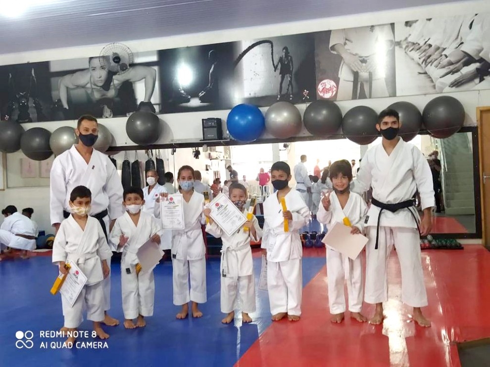 Academia Shobukan de karate realizou graduação de faixa no fim de semana em Andradina